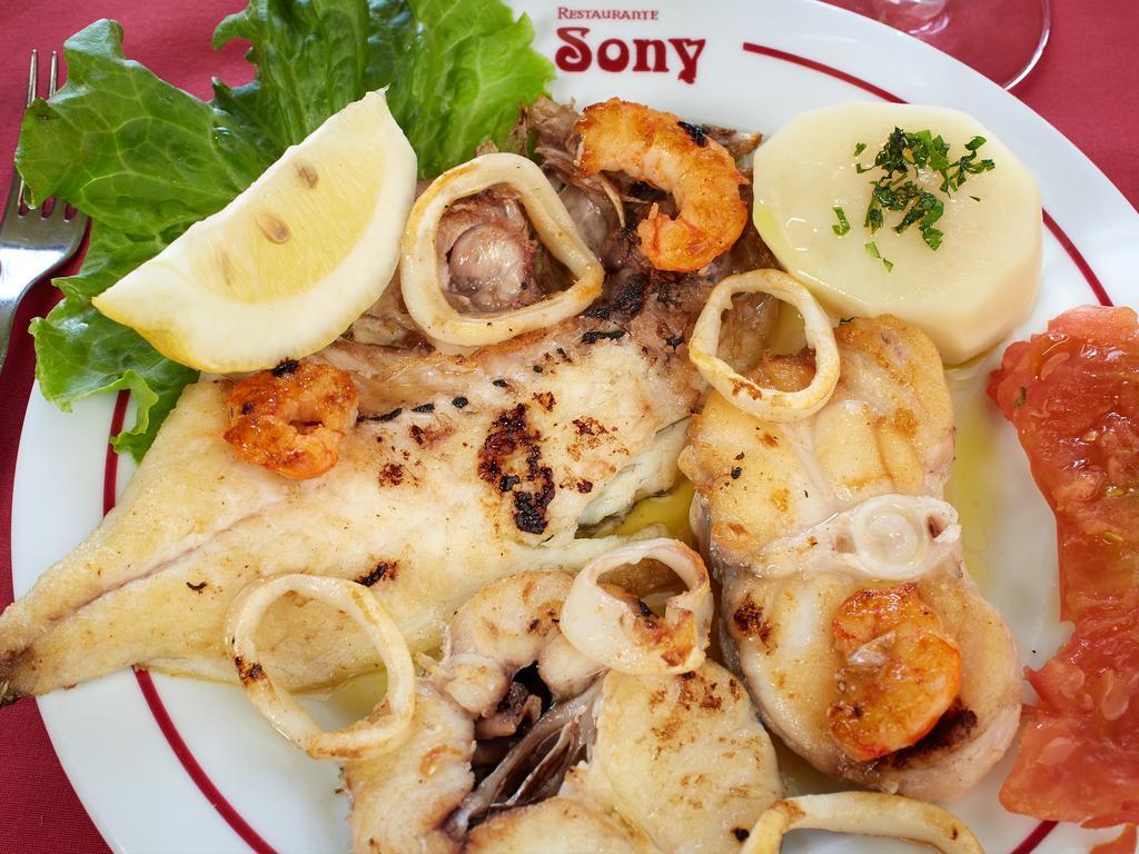 Pension Restaurante Sony เมลิเด ภายนอก รูปภาพ